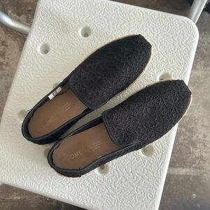 TOMS Black Lace Slip-On Shoes Size 8